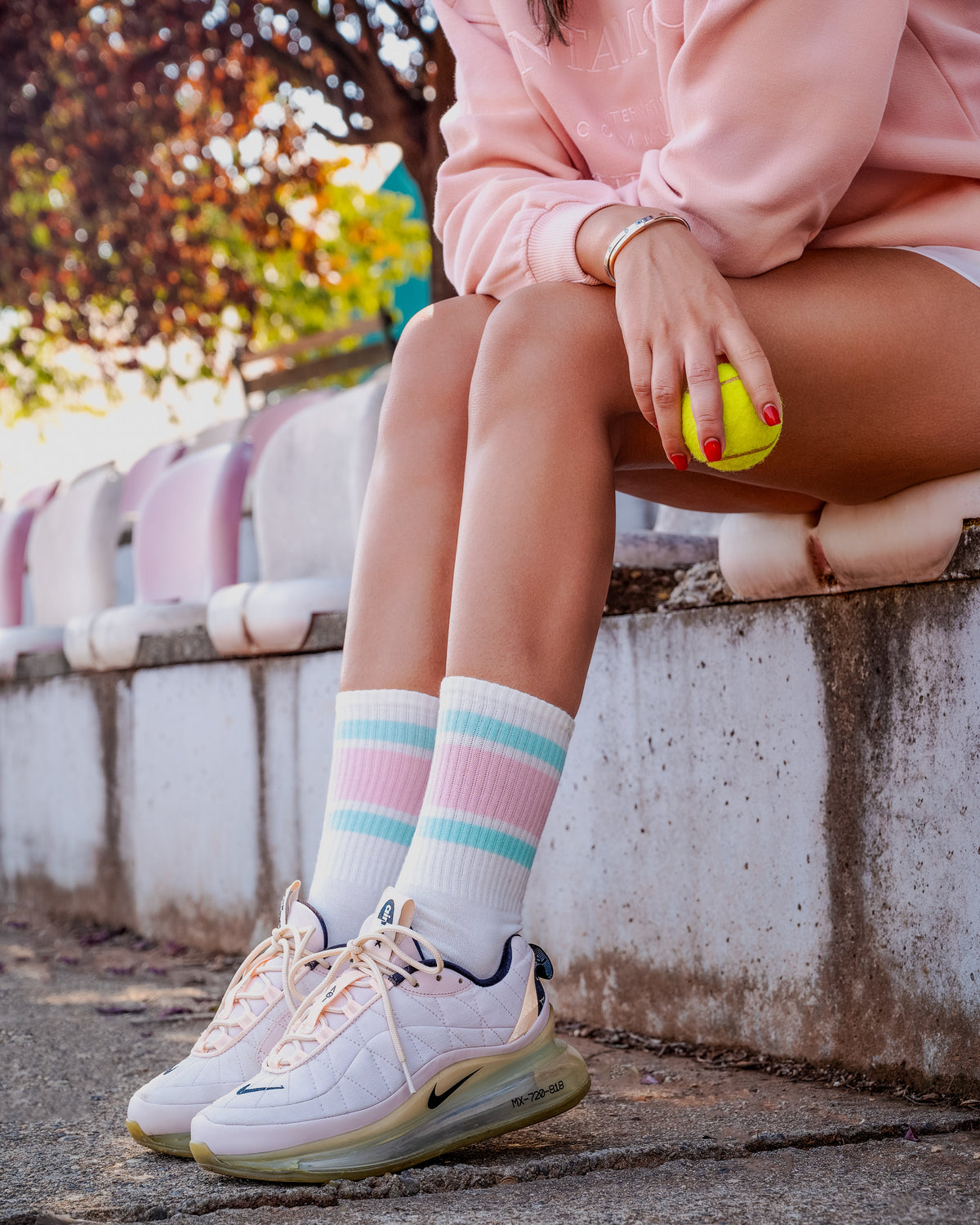 Vinny Socks RETRO - Unicorn - Vinny Socks šarene pamučne čarape za poklon